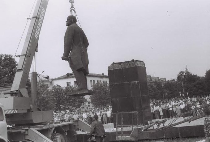1 серпня 1990 року у Червонограді (нині Шептицький) був запущений перший «Лєнінопад». Впер…